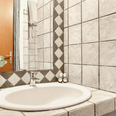 Joivy Cosy 1-bed Flat, Easy Access To Centre Μιλάνο